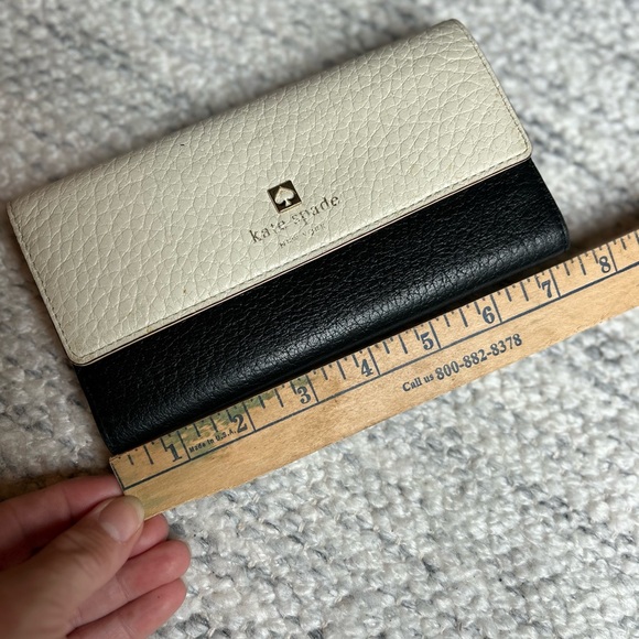 Kate Spade Sandra Southport Avenue Black White Trifold Wallet - Picture 13 of 15